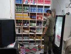 Ratusan Botol Miras Disita dari Warung-warung di Ciseeng dan Parung